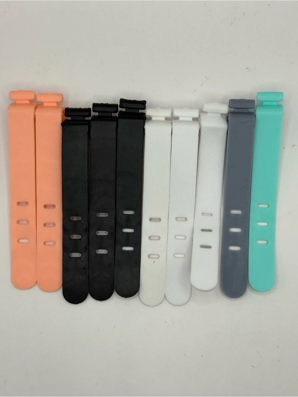 Silicone Cable Ties lot (10) Reusable for Earphones - Phone Chargers and more